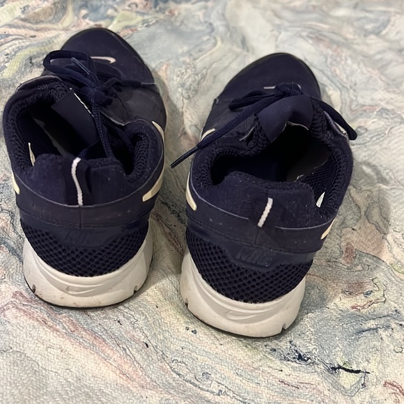 Nike purple size 7.5 with memory foam insoles. VERY Gently worn - Picture 4 of 5